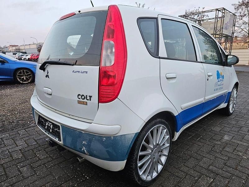 Gebraucht Mitsubishi Colt 95 PS (69 kW) 2008 Weiß Kleinwagen