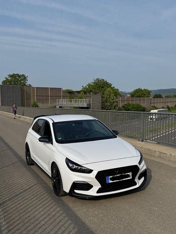 Weiß Gebraucht 2020 Hyundai i30 N Performance Limousine | 20.500 € (Superpreis) - Bild 1/4