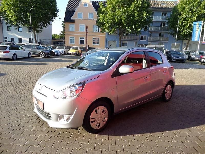 Gebraucht Mitsubishi Space Star 80 PS (58 kW) 2014 Silber Limousine