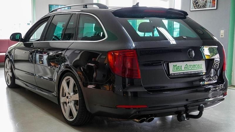 Gebraucht Skoda Superb Exclusive 140 PS (102 kW) 2013 Cerna magic/black magic Kombi