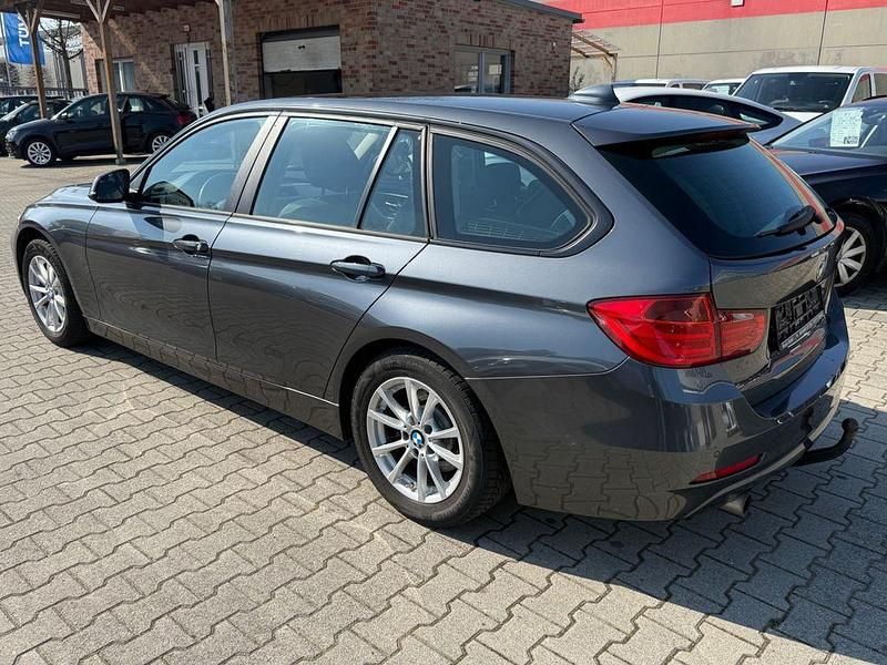 Gebraucht BMW 320 Comfort Edition 184 PS (135 kW) 2015 Grau Kombi
