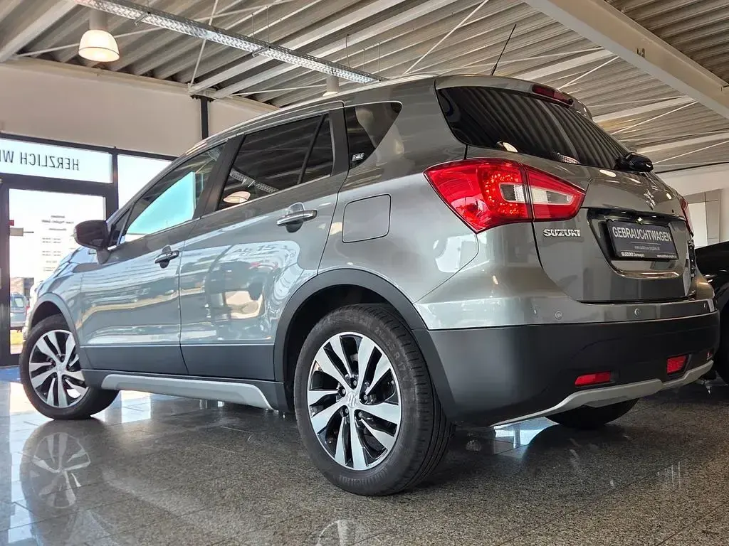 Gebraucht Suzuki SX4 S-Cross Comfort+ 129 PS (94 kW) 2021 Grau SUV