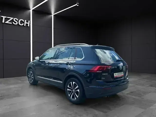 Gebraucht VW Tiguan IQ Drive 150 PS (110 kW) 2019 Deep black perleffekt SUV
