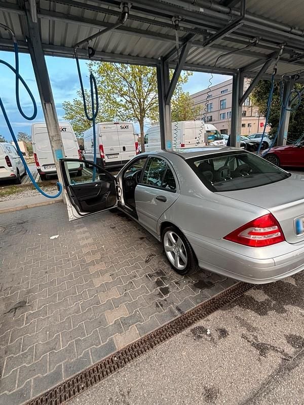 Second-hand Mercedes 200 2004 Gri Berlinǎ