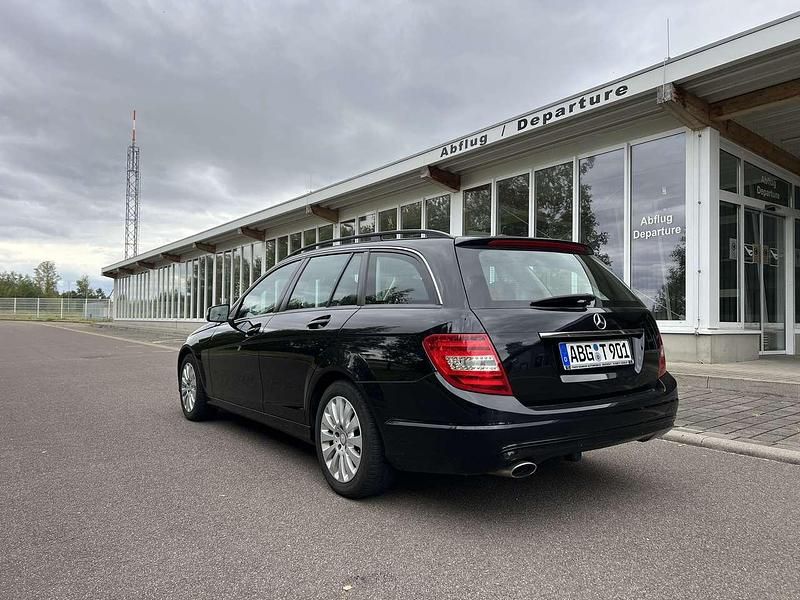 Gebraucht Mercedes C220 170 PS (125 kW) 2013 Schwarz Kombi