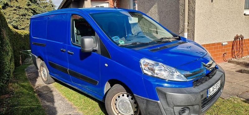 Gebraucht Citroën Jumpy 128 PS (94 kW) 2014 Blau Van / Kleinbus