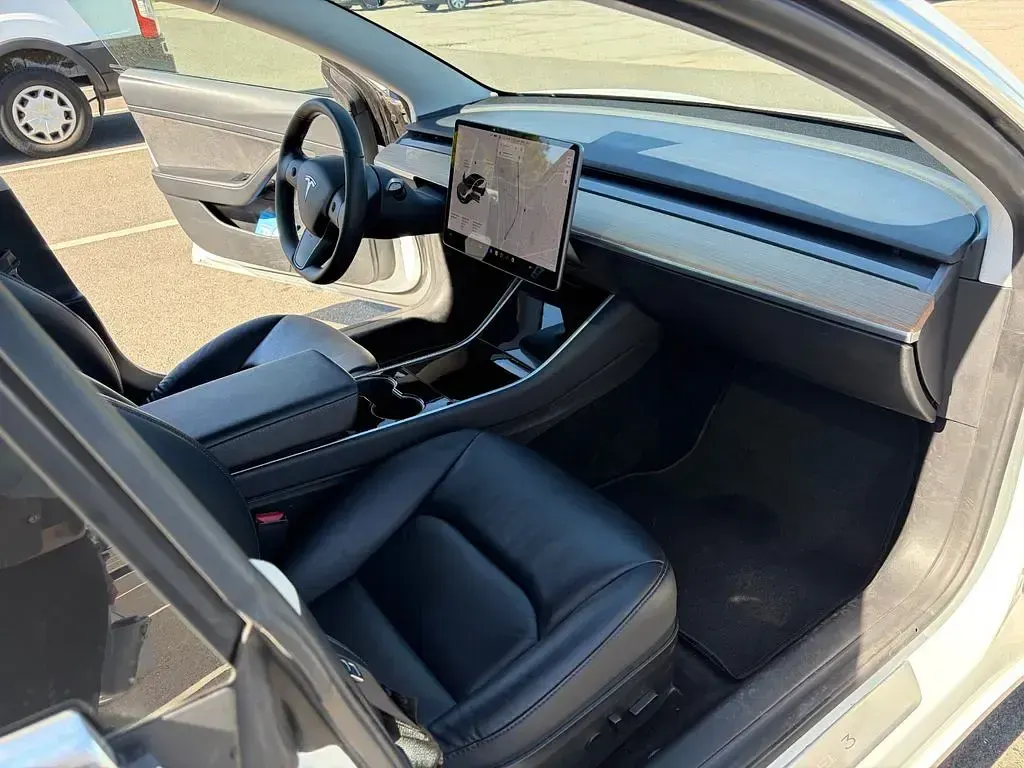 Gebraucht Tesla Model 3 RWD 239 kW (325 PS) 2020 Weiß Limousine