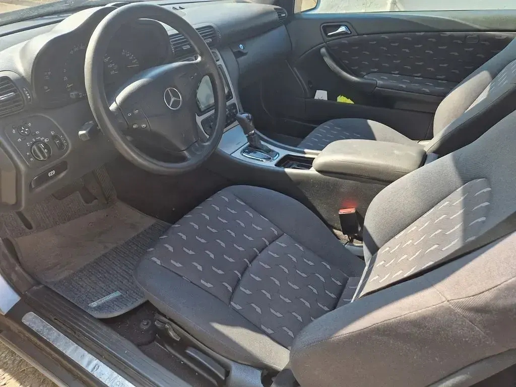 Gebraucht Mercedes C180 143 PS (105 kW) 2003 Grau Coupé