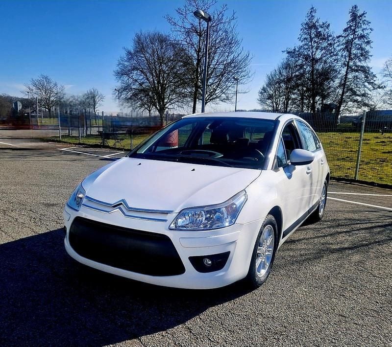 Gebraucht Citroën C4 90 PS (66 kW) 2010 Weiß Limousine