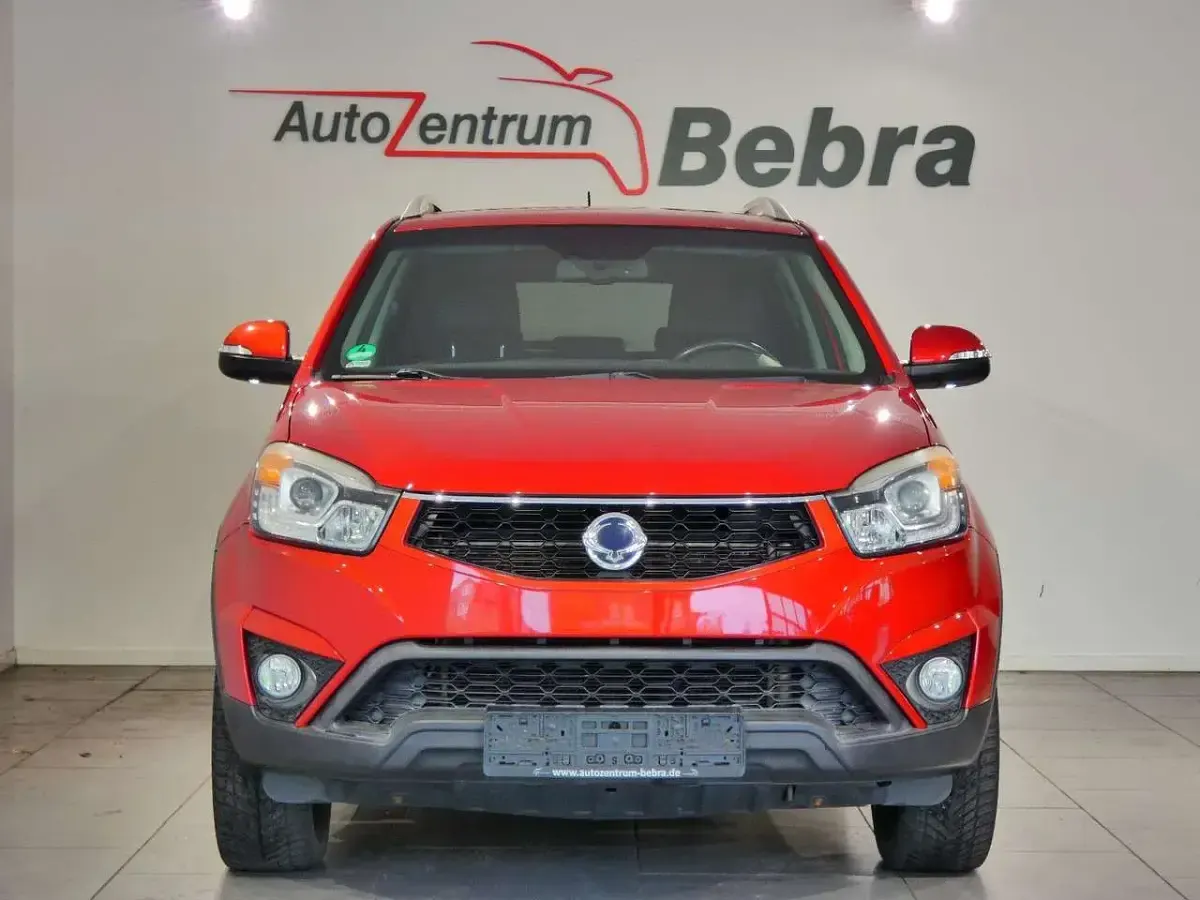 Gebraucht SsangYong Korando 150 PS (110 kW) 2014 Rot SUV