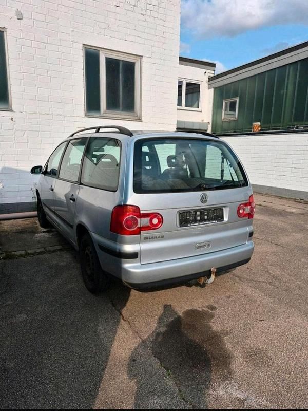 Grau Gebraucht 2004 VW Sharan Van / Kleinbus | 2.800 € (Fairer Preis) - Bild 1/4