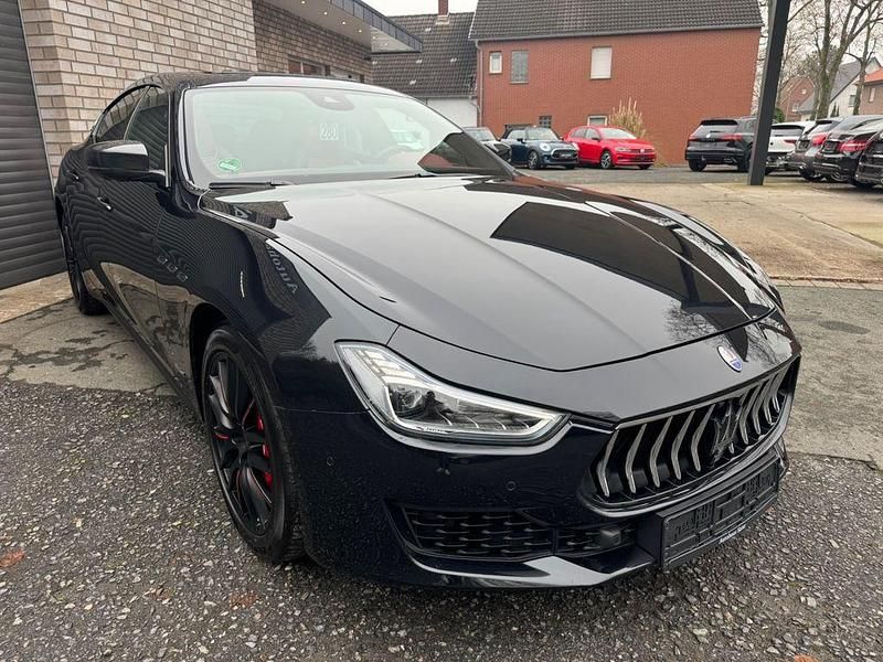 Gebraucht Maserati Ghibli 275 PS (202 kW) 2018 Schwarz Limousine