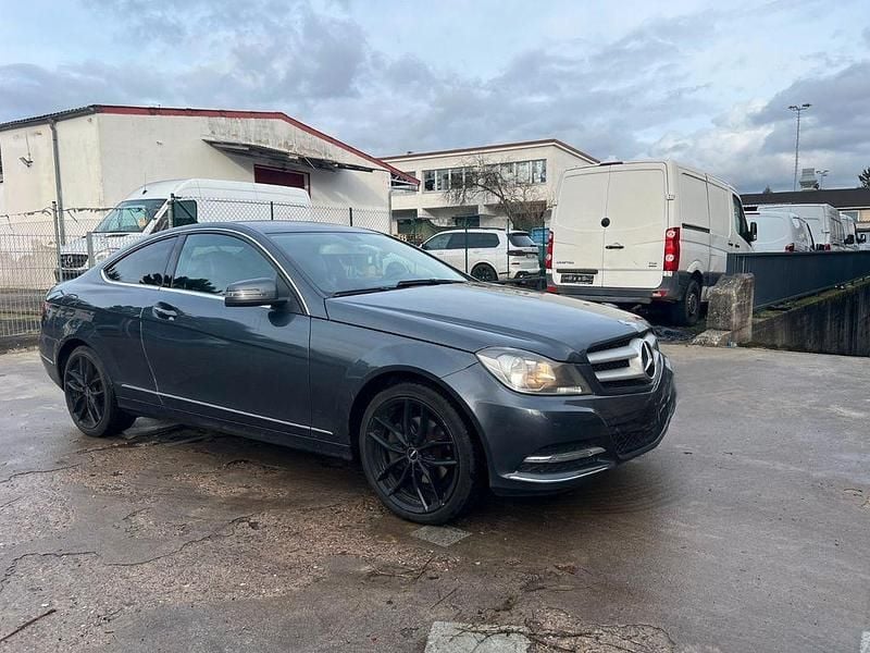 Gebraucht Mercedes C220 170 PS (125 kW) 2013 Grau Coupé