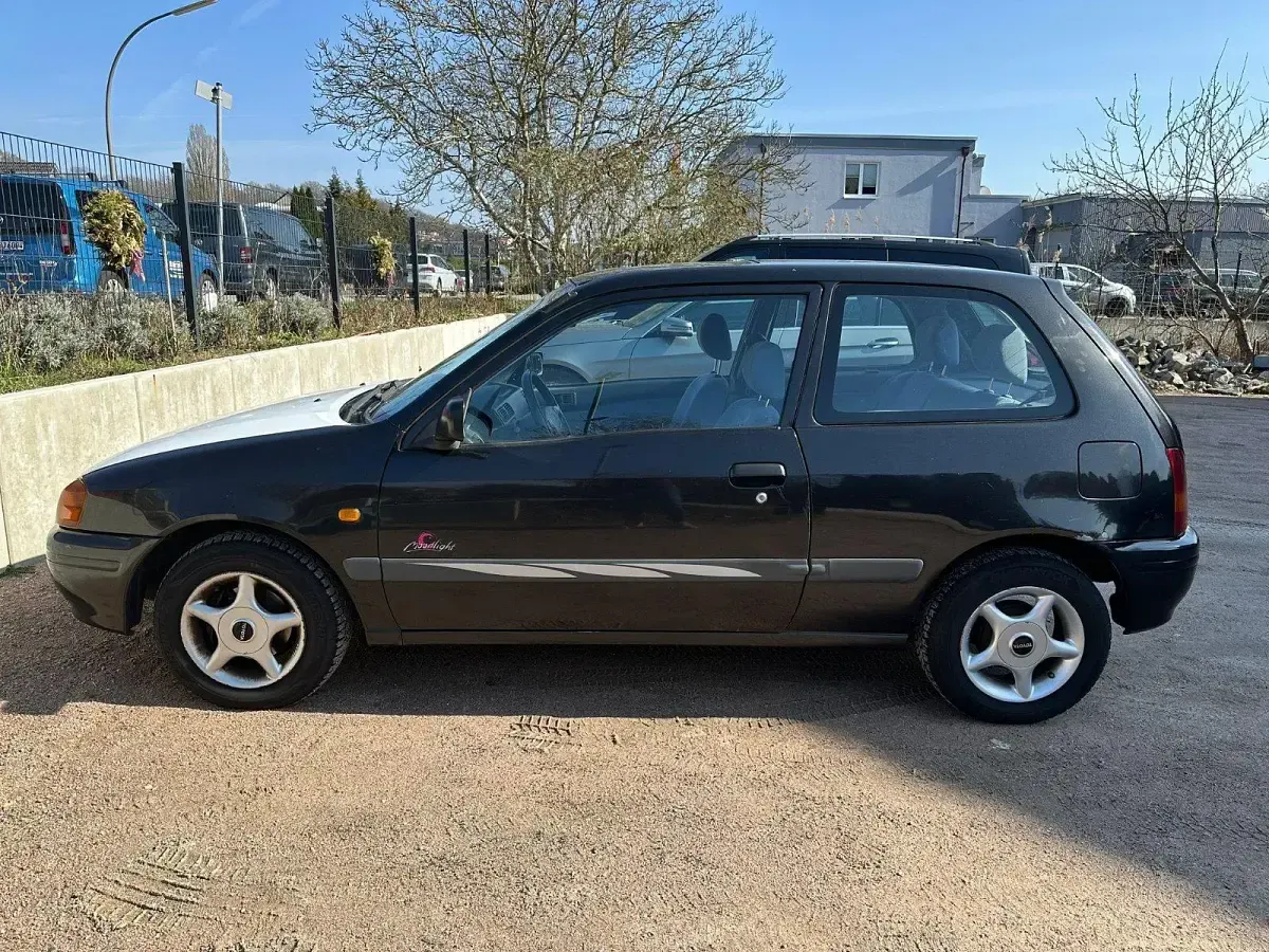 Gebraucht Toyota Starlet 75 PS (55 kW) 1997 Andere farben Kleinwagen