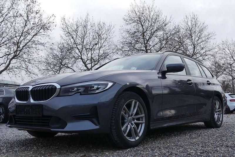 Gebraucht BMW 320 Advantage 184 PS (135 kW) 2020 Mineralgrau metallic Kombi