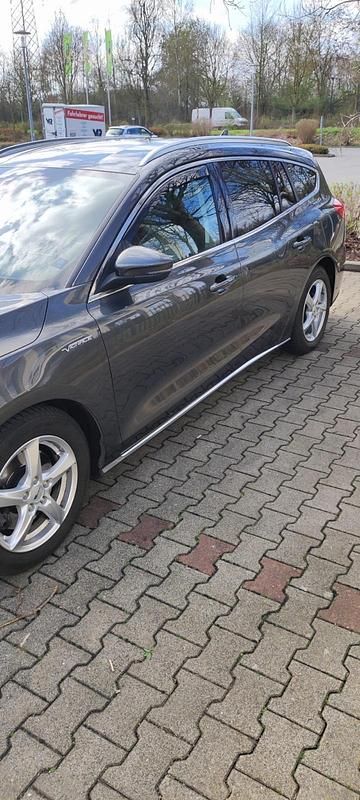 Gebraucht Ford Focus Vignale 120 PS (88 kW) 2020 Grau Kombi