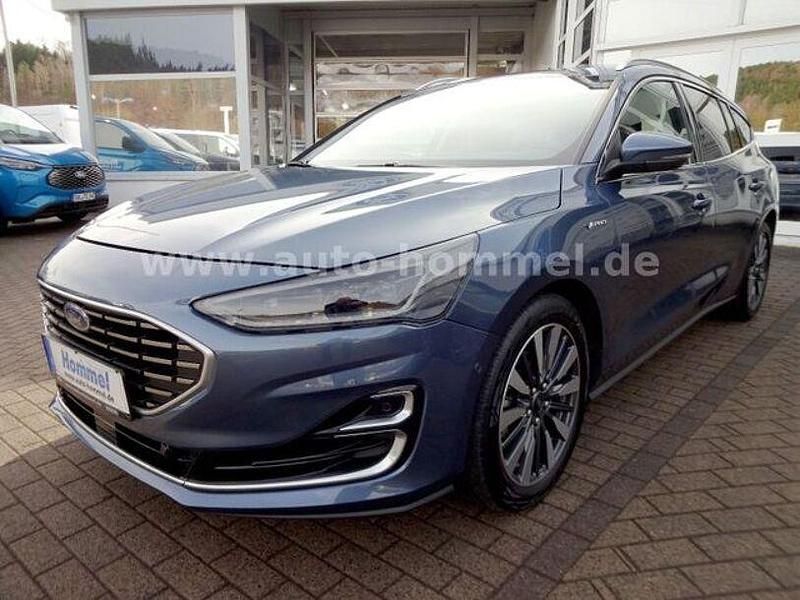 Używany Ford Focus Titanium 155 KM (114 kW) 2022 Niebieski Sedan/Limuzyna