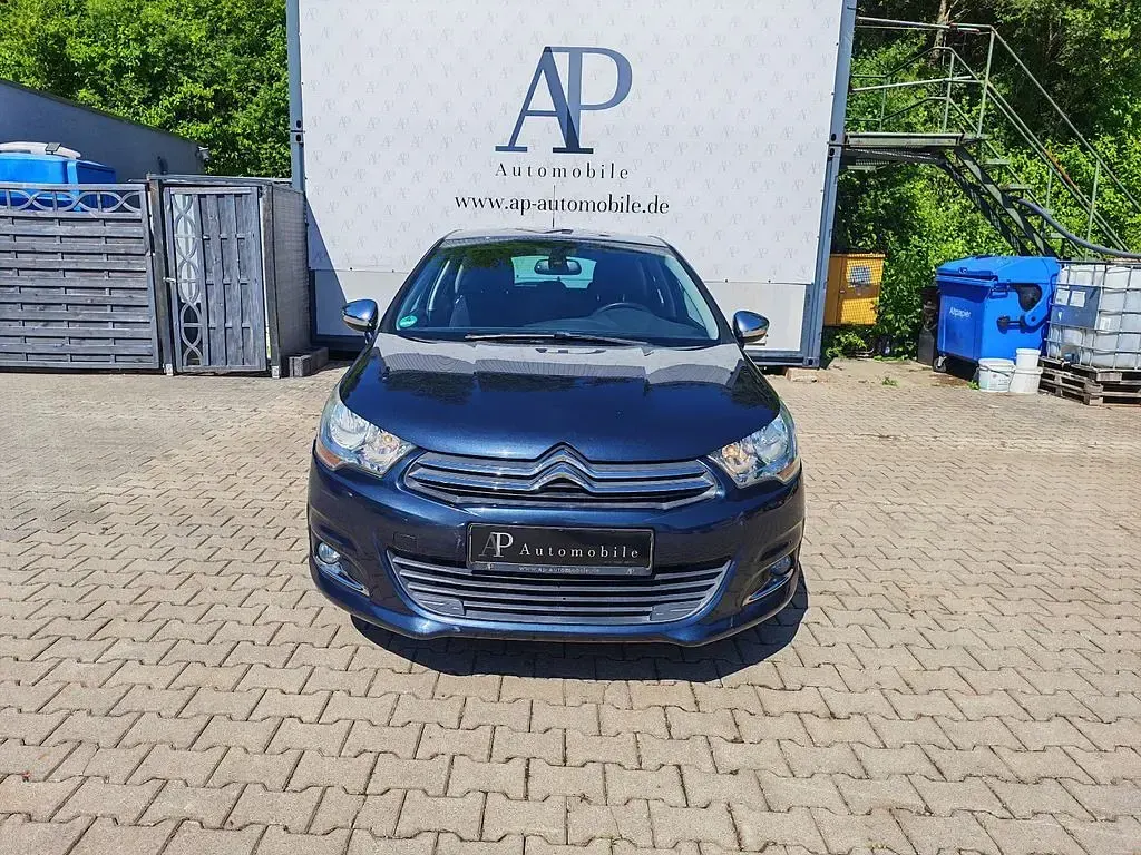 Gebraucht Citroën C4 SELECTION 120 PS (88 kW) 2013 Blau Limousine