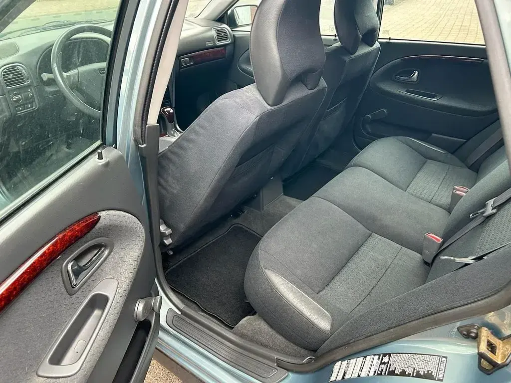 Gebraucht Volvo V40 122 PS (89 kW) 2002 Blau Kombi
