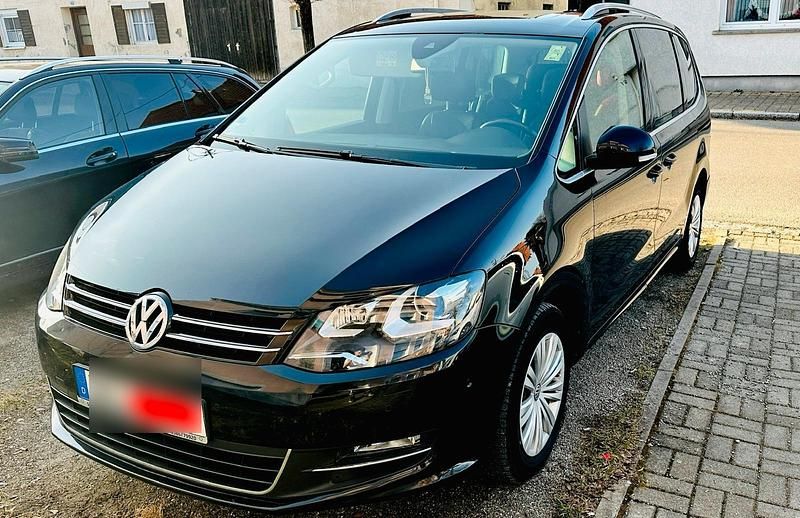 Gebraucht 2015 VW Sharan Highline Van / Kleinbus | 10.000 € - Bild 1/4