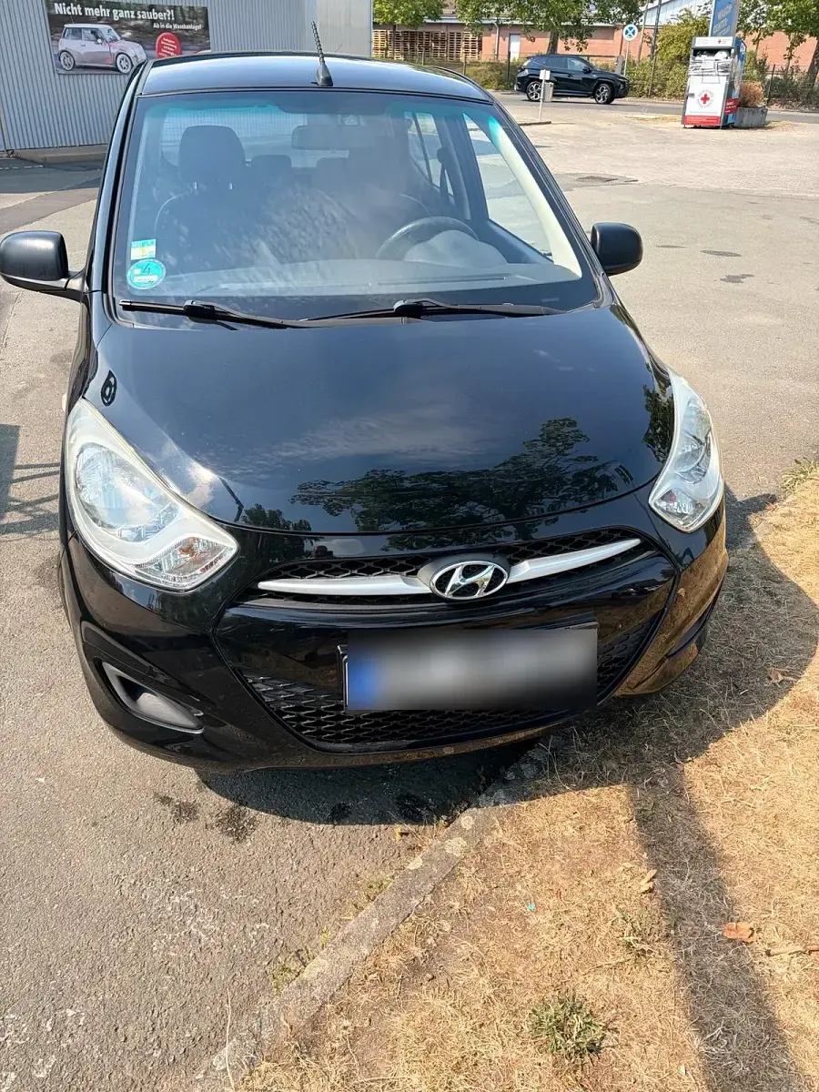 Gebraucht Hyundai i10 69 PS (50 kW) 2011 Schwarz Kleinwagen