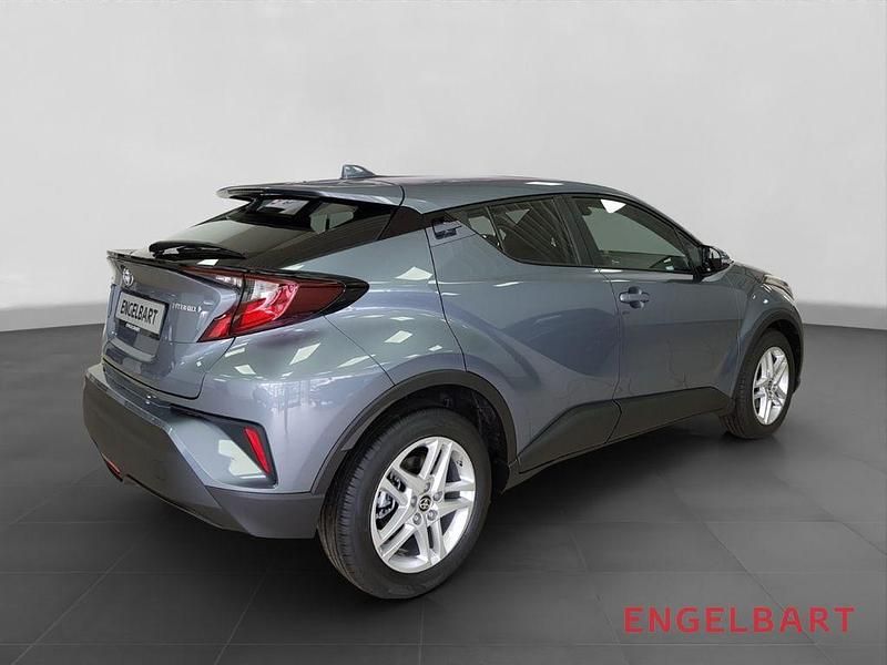 Gebraucht Toyota C-HR Basis 122 PS (89 kW) 2023 Sodalithblau metallic SUV