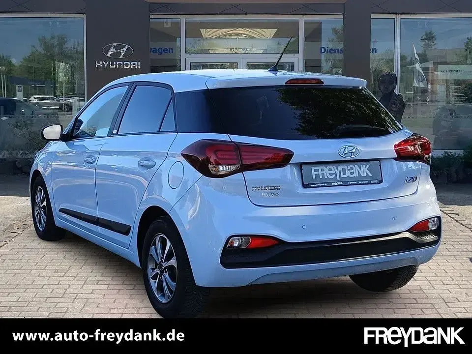Gebraucht Hyundai i20 Trend 99 PS (72 kW) 2020 Clean slate Kleinwagen
