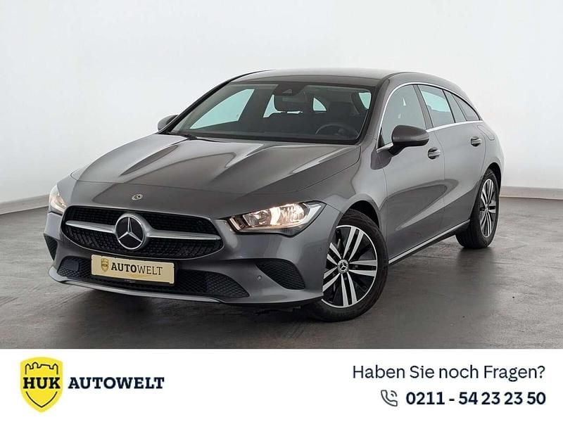 Grau Gebraucht 2022 Mercedes CLA200 Limousine | 24.960 € (Superpreis) - Bild 1/3