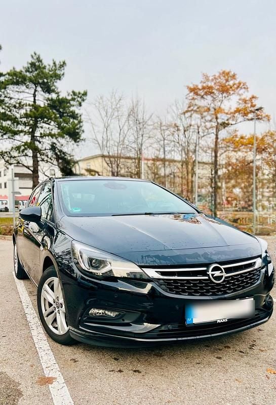 Schwarz Gebraucht 2017 Opel Astra Limousine | 11.400 € (Fairer Preis) - Bild 1/4