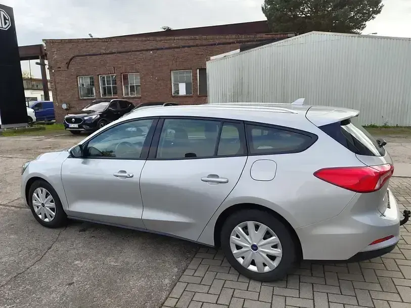 Używany Ford Focus Trend 125 KM (91 kW) 2019 Srebrny Kombi