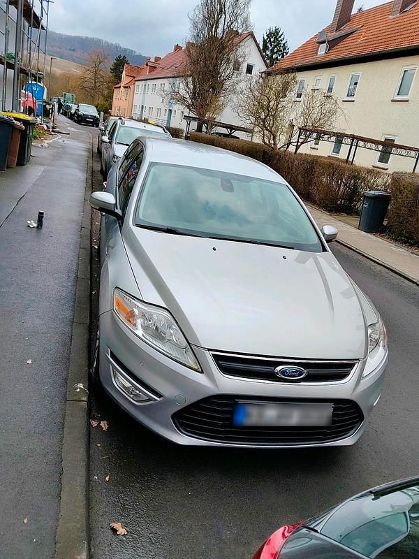 Gebraucht Ford Mondeo 140 PS (102 kW) 2012 Silber Kombi