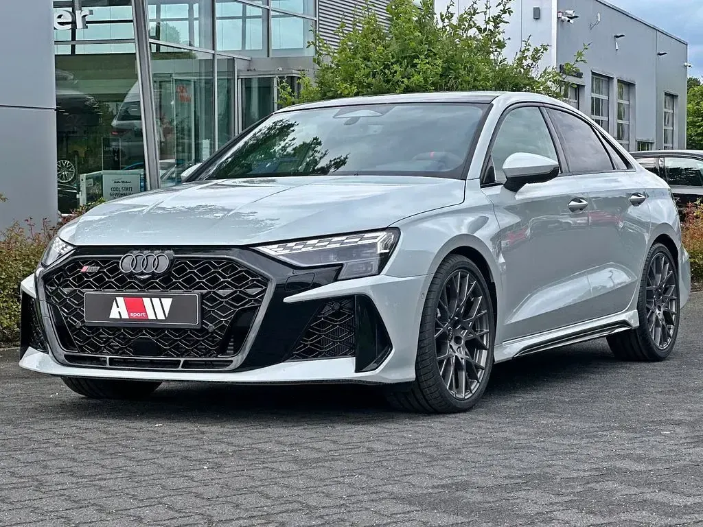 Neu Audi RS3 Ambiente 400 PS (294 kW) 2026 Grau Limousine