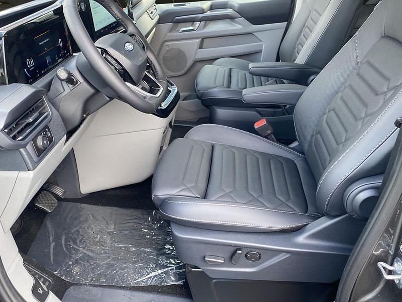Neu Ford Tourneo Custom Titanium X 170 PS (125 kW) 2025 Grau Van