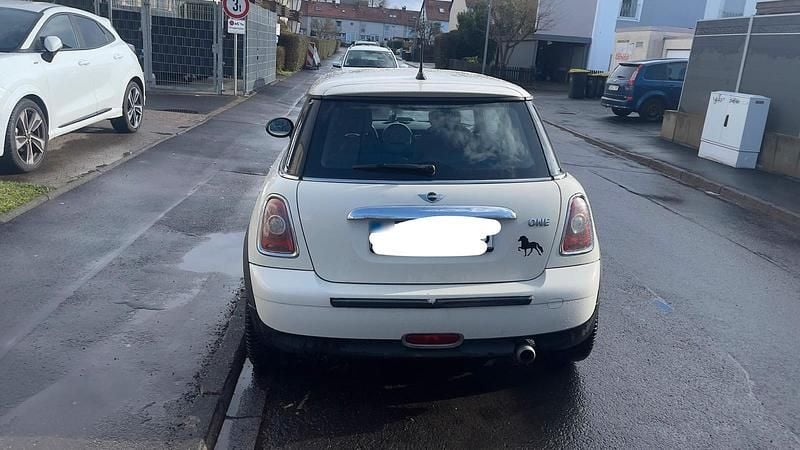 Gebraucht Mini Cooper 75 PS (55 kW) 2010 Weiß Kleinwagen