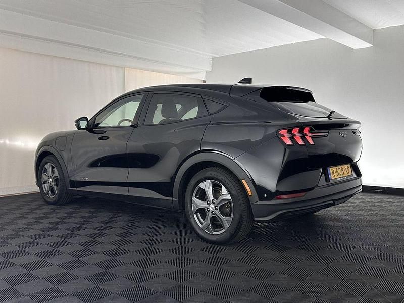 Gebraucht Ford Mustang Mach-E 197 kW (269 PS) 2022 Schwarz SUV
