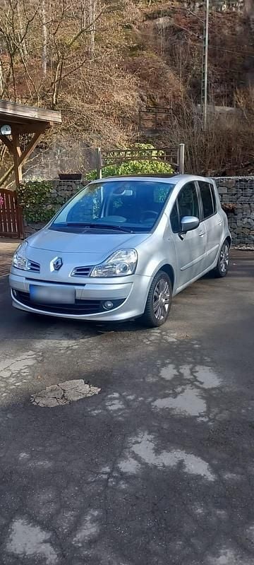 Gebraucht Renault Modus Night&Day 103 PS (75 kW) 2011 Silber Van / Kleinbus