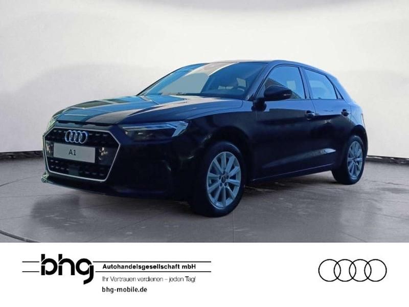 Mythosschwarz metallic Neu 2025 Audi A1 Sportback Advanced Plus Kleinwagen | 24.470 € (Etwas zu teuer) - Bild 1/4