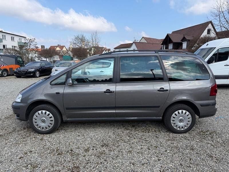 Gebraucht VW Sharan Trendline 116 PS (85 kW) 2008 Grau Van / Kleinbus