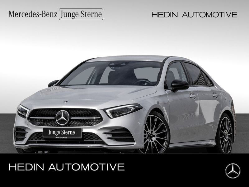 Silber Gebraucht 2021 Mercedes A220 AMG Limousine | 29.790 € (Fairer Preis) - Bild 1/4