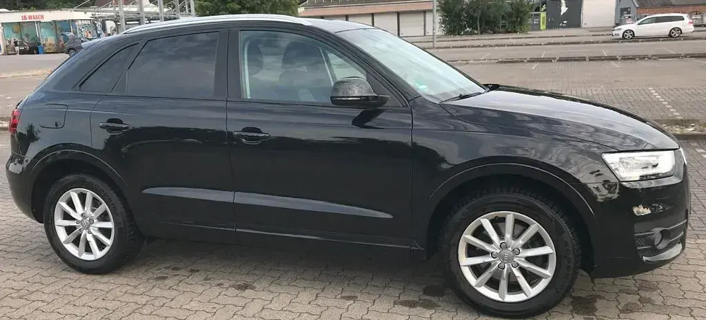 Gebraucht Audi Q3 Ambiente 140 PS (102 kW) 2014 Schwarz SUV