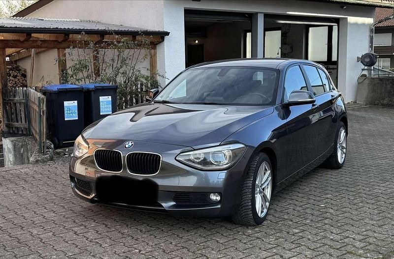 Grau Gebraucht 2013 BMW 120 Kleinwagen | 8.500 € (Guter Preis) - Bild 1/4