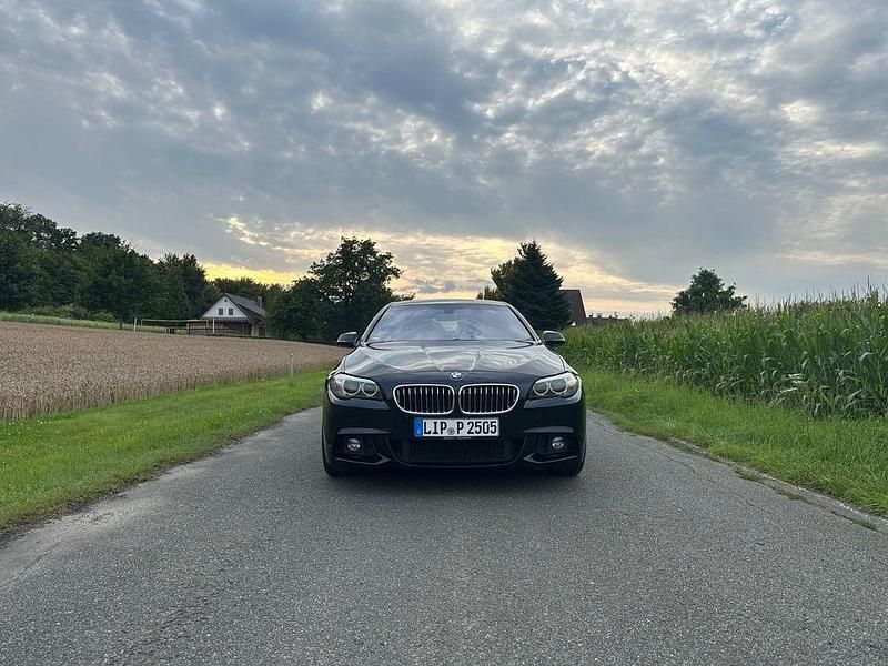 Blau Gebraucht 2014 BMW 525 M Sport Kombi | 12.900 € (Fairer Preis) - Bild 1/4
