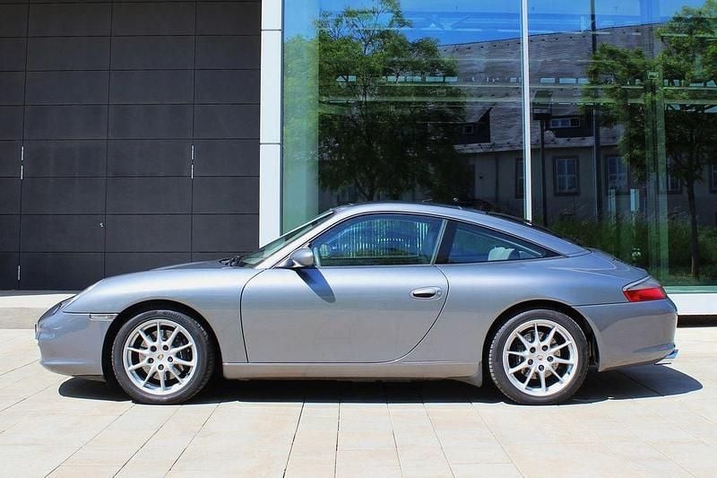 Gebraucht Porsche 996 320 PS (235 kW) 2001 Sealgrau metallic (metallic) Coupé