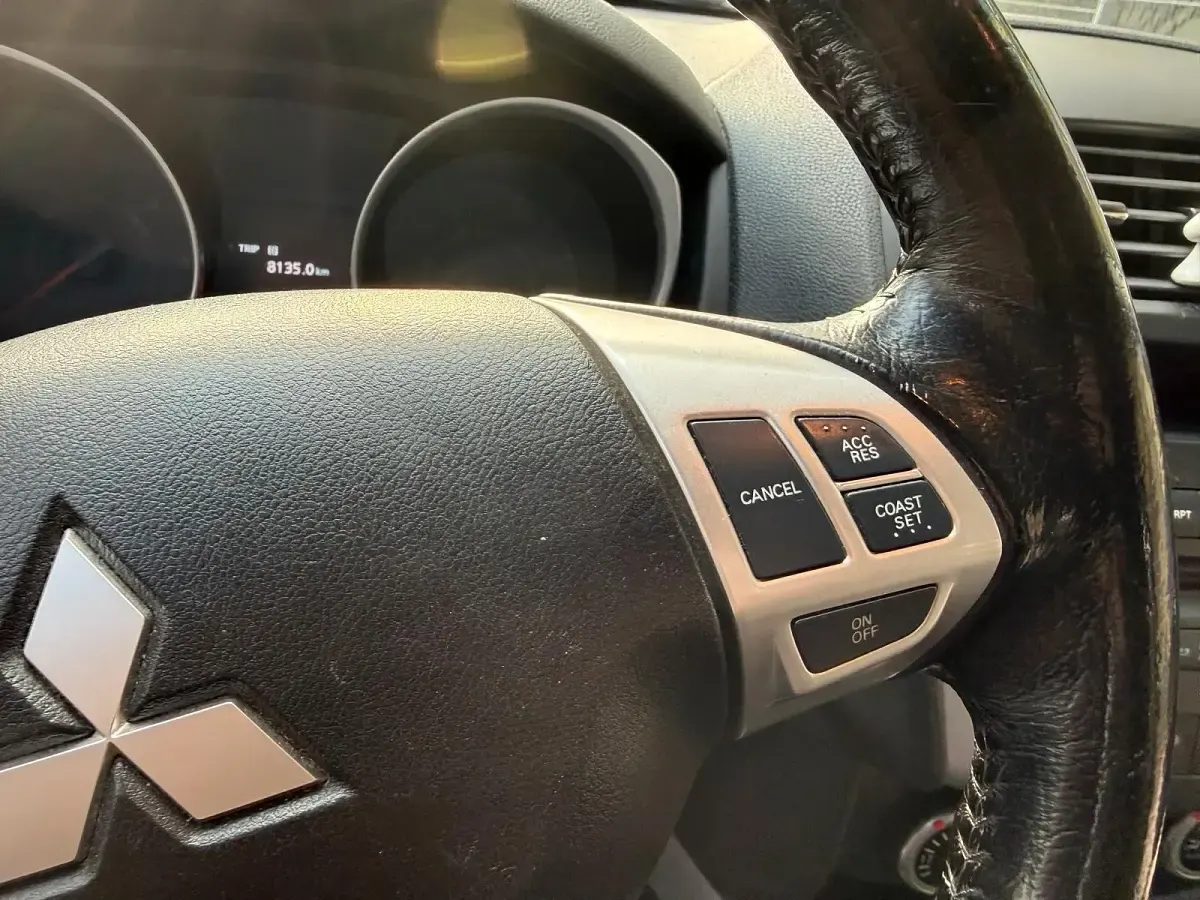 Gebraucht Mitsubishi Outlander 150 PS (110 kW) 2010 Weiß SUV