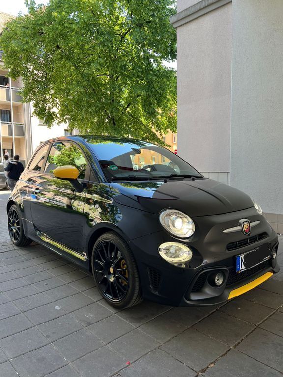 Schwarz Gebraucht 2017 Abarth 595 Pista Kleinwagen | 15.100 € (Guter Preis) - Bild 1/4