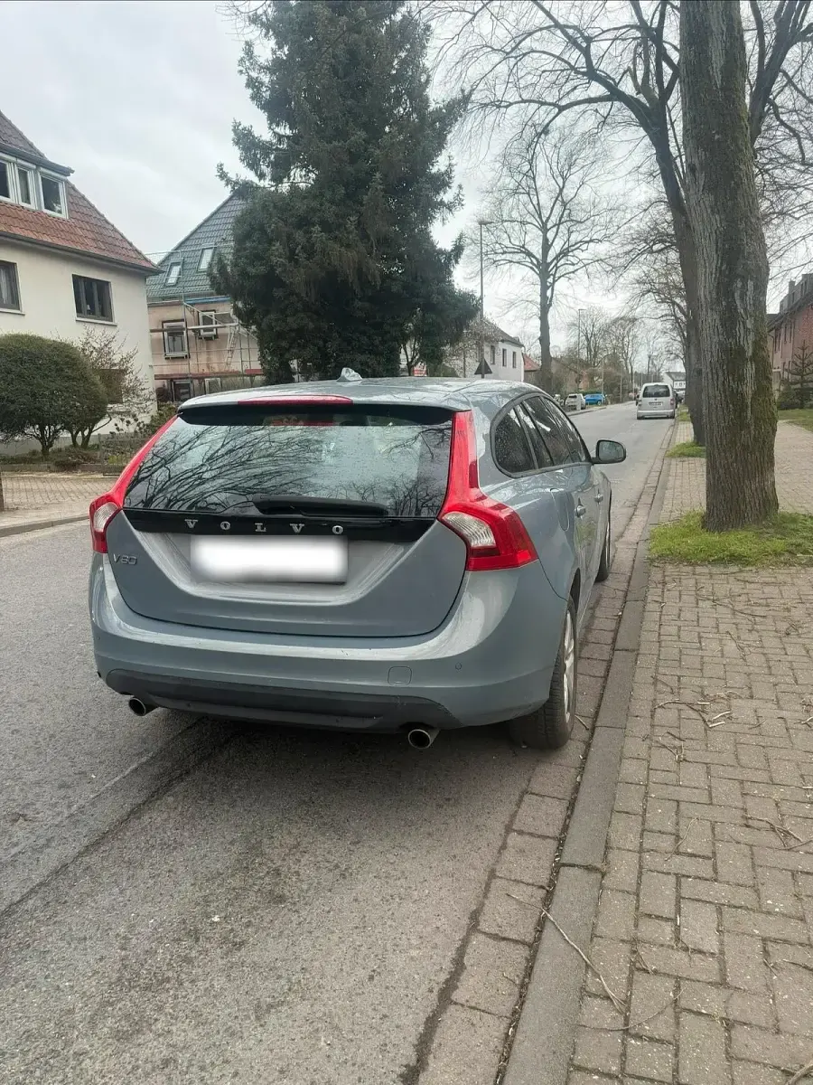 Second-hand Volvo V60 210 CP (154 kW) 2011 Albastru Break