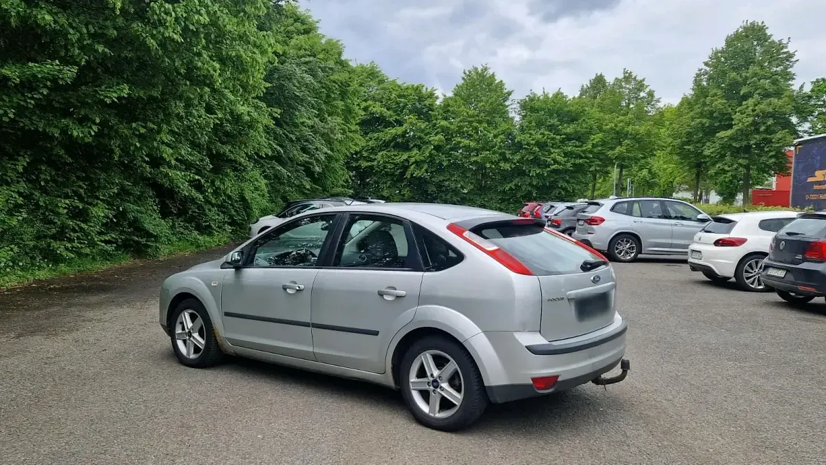 Gebraucht Ford Focus Fun X 101 PS (74 kW) 2006 Silber Limousine