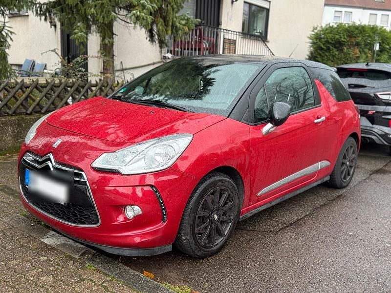 Rot Gebraucht 2013 Citroën DS3 Kleinwagen | 5.700 € (Fairer Preis) - Bild 1/4