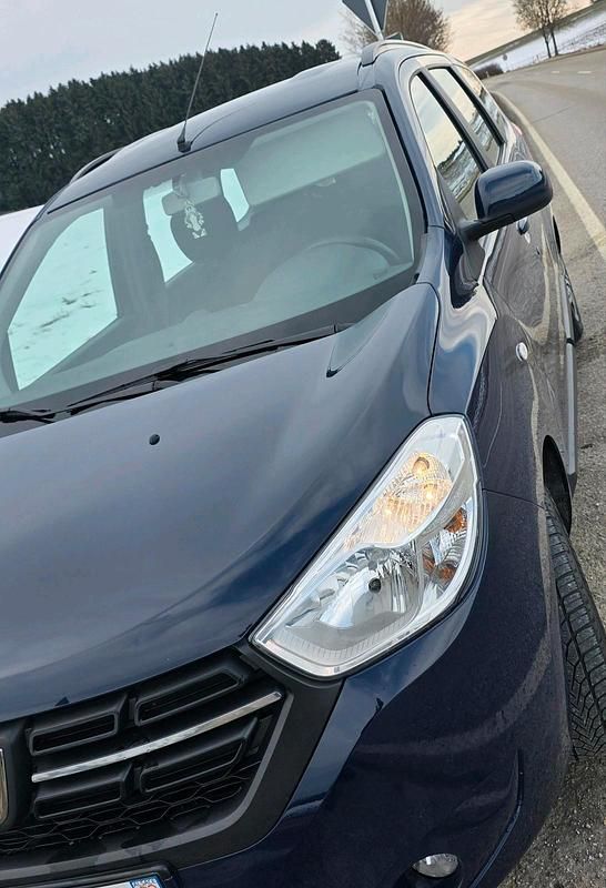 Gebraucht Dacia Lodgy 116 PS (85 kW) 2018 Grün Van / Kleinbus