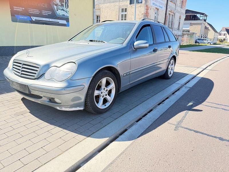 Gebraucht Mercedes C180 Classic 143 PS (105 kW) 2004 Blau Kombi